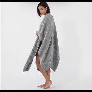 Luyna Alpaca Throw/Wrap